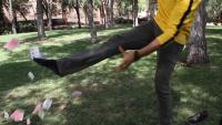 Kung Fu Foot (Gimmick and Online Instructions) by H&eacute;ctor Mancha